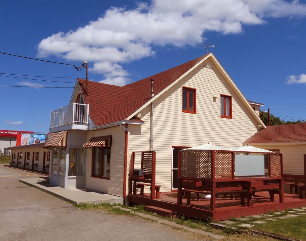 Motel Au Soleil Couchant Rimouski Esterno foto