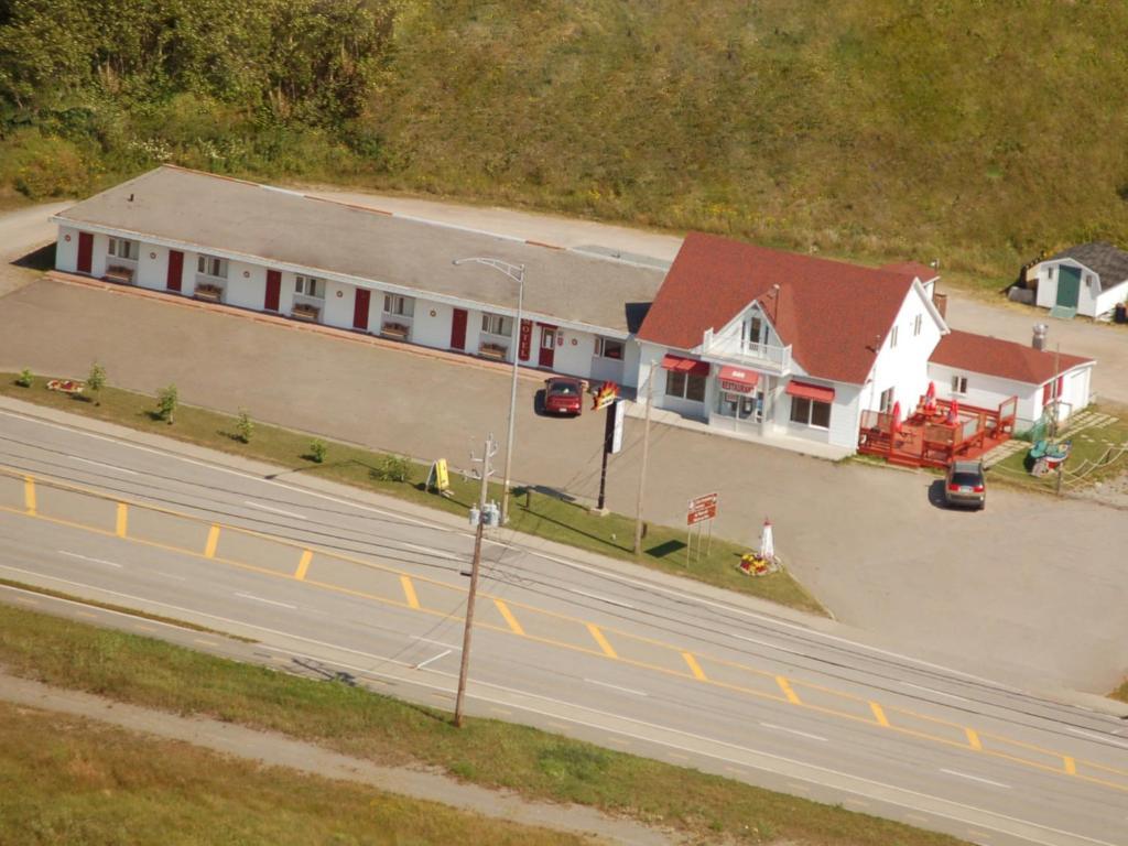 Motel Au Soleil Couchant Rimouski Esterno foto